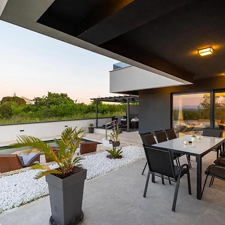Evoque Tatil Evi *