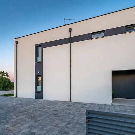 別荘 Evoque ビビニェ