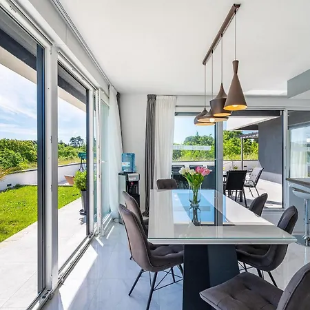 Holiday home Evoque Bibinje